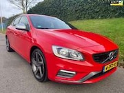 Volvo S60 - 2.0 D4 R-Design - uitstraling auto! Zeer netjes