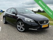 Volvo V40 - 1.6 T3 Kinetic 150pk | Orig NL | Navi