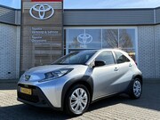 Toyota Aygo X - PLAY APPLE/ANDROID AIRCO AD-CRUISE CAMERA EL-RAMEN BLUETOOTH