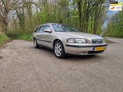 Volvo V70 - 2.4 Automaat Nwe Distributie&APK.