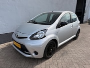 Toyota Aygo - 1.0 VVT-i Dynamic Orange Automaat - Airco