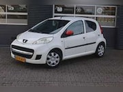 Peugeot 107 - 1.0-12V Millesim 200