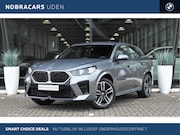 BMW X2 - sDrive20i M Sport Automaat / Trekhaak / Sportstoelen / Achte