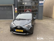Toyota Aygo - 1.0 VVT-i x-play / Airco/ Bleutooth/ Camera/ LED/ Elektrisch
