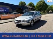 Volvo V70 - 2.4 Comfort Line Aut 2X SLEUTEL + BOEKJES