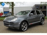 Porsche Cayenne - 3.2 Gemballa Edition, Luchtvering