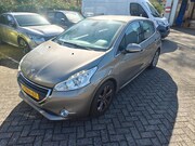Peugeot 208 - 1.6 VTi Allure