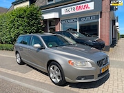 Volvo V70 - 2.4 D5 Momentum Super Nette Auto !! Trekh.Leder.Navi.Clima e