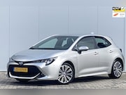 Toyota Corolla - 1.8 Hybrid First Edition NVIA CAMERA DEALER ONDEHOUD 1STE EI