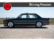 BMW 5-serie - M 535i E28 | Naturbeige | Diamantschwarz Metallic