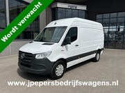 Mercedes-Benz eSprinter - 320 L2 H2 Pro 81kWh / Snel laden 115Kw / Trekhaak / MBUX / N