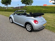 Volkswagen Beetle Cabrio - 2.0 Trendline