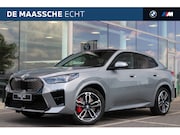BMW iX2 - eDrive20 M Sport / Panoramadak / Trekhaak / Sportstoelen / H