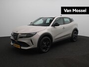 Alfa Romeo Junior - 1.2 Turbo Hybrid Ibrida | Apple Carplay/Android Auto | Parke