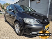Volkswagen Golf - 1.6 FSI comfortl. | trekhaak |Android |Clima
