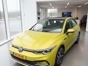 Volkswagen Golf - 1.5 eTSI Style Ad Cruise|Navi|Pano|Led