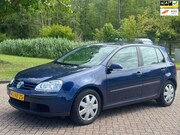 Volkswagen Golf - 1.6 FSI Comfortline/AIRCO/CRUISE/TREKHAAK