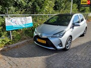 Toyota Yaris - 1.5 Hybrid Premium AUTOMAAT