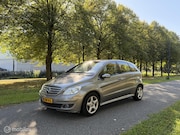 Mercedes-Benz B-klasse - 200*AUTOMAAT*PARKEERSENSOREN*NAVIGATIE