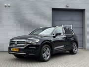 Volkswagen Touareg - 3.0 TDI R-Line I Aut. I Grijs Kenteken I Leder I Navi I 5700