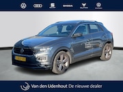 Volkswagen T-Roc - 1.5 TSI 150pk Sport Business R Panoramadak Trekhaak