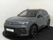 Volkswagen Tiguan - 1.5 eHybrid R-Line Edition | SoH 99% | Panoramadak | Trekhaa