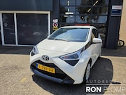 Toyota Aygo - 1.0 VVT-i x-play limited Airco/ Apple carplay/ Camera/ LED
