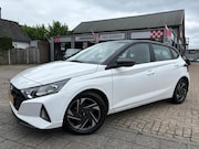 Hyundai i20 - 1.2 MPI 84pk Comfort Smart *zwart dak + camera + navi + Appl