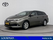 Toyota Auris - Touring Sports 1.8 Hybrid Dynamic | Stoelverwarming | Naviga