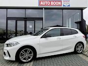 BMW 1-serie - 118i 136PK AUTOMAAT M SPORT APPCARPLAY/NAVI/SFEER/ DIGICOCKP