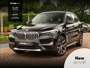 BMW X1 - xDrive20i M-Sportstuur | HUD | 4x4 | BTW-Auto | Sportst. | X