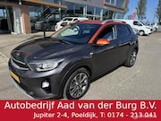 Kia Stonic - 1.0 T-GDI DynamicLine 17 inch velgen , Navigatie & Achteruit