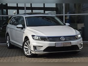 Volkswagen Passat - GTE Highline Pano Leder Trekhaak ACC Camera PDC Automaat