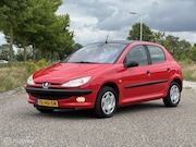 Peugeot 206 - 1.4 Gentry Clima 52.000 KM