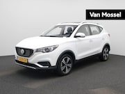MG MG ZS - EV Luxury 45 kWh | Panoramadak | Lederen bekleding | Navigat
