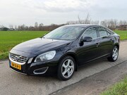 Volvo S60 - 1.6 T4F Summum AUT 1e Eigenaar APK 10-2026 Leder