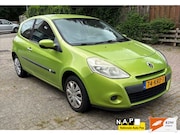 Renault Clio - 1.2 Expression / Lage km / Navigatiescherm