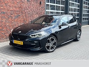 BMW 1-serie - 118i High Executive Automaat/ParkeerSensoren/Clima/Airco/Cru