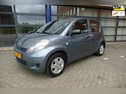 Daihatsu Sirion - 1.0-12V Slim Apk 5-5-2027 5 deurs Stuurbekr