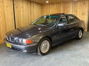 BMW 5-serie - 528i Executive Automaat 6-Cilinder Schuifd