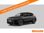 BMW iX - xDrive50 - Luchtvering - Active Steering - Pano - Head-up - 