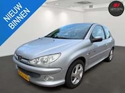 Peugeot 206 - 1.4-16V Quiksilver