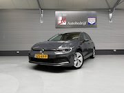 Volkswagen Golf - 1.5 eTSI STYLE/IQ LIGHT/STOEL MEM/PDC/17 INCH/CARPLAY/NAVI