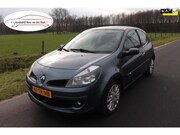Renault Clio - 1.4-16V Dynamique Luxe LET OP. stuurbekrachtiging werkt niet