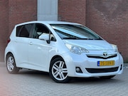 Toyota Verso S - 1.3 VVT-i Dynamic|AUTOMAAT|AIRCO|NAVI|CAMERA|INRUILKOOPJE