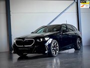 BMW 5-serie - Touring 550e M-Sport Pro, Bowers & Wilkins, M-Stoelen, Trekh