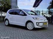 Volkswagen Up! - 1.0 high up! Stoelverwarming | Bluetooth | Sensoren