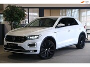 Volkswagen T-Roc - 1.5 TSI 2x R-Line DSG Led Virtual Black Navi Cam Trekhaak AC