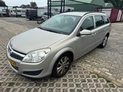 Opel Astra - 1.6 Essentia