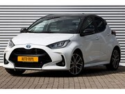 Toyota Yaris - 1.5 Hybrid Executive Leer / Bi-Tone / HuD